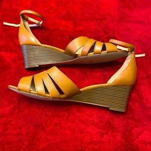 Nine West sandal wedges